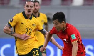 世预赛:国足0-2日本